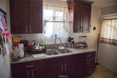 957 E 119th St, Los Angeles, CA 90059 - photo 6