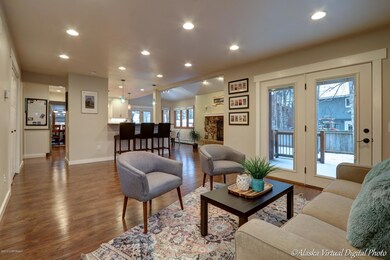 Cozy family room w/ deck access