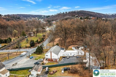 7108 Pa Route 873, Slatington, PA 18080 - photo 4