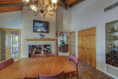 006_Dining Area