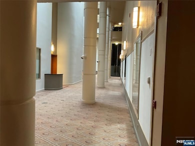 100 Carlyle Dr unit 1J N, Cliffside Park, NJ 07010 - photo 2