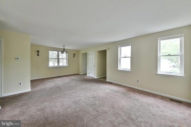 1 W Mill Rd unit LOWER, Flourtown, PA 19031 - photo 3