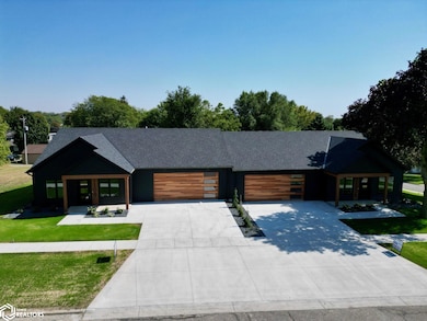 1102 N Main St, Carroll, IA 51401 - photo 2