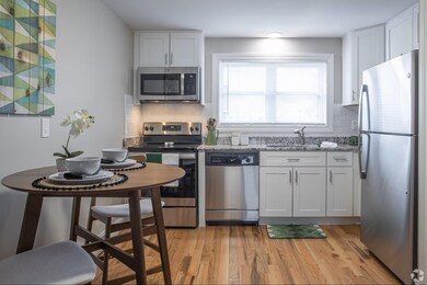 364 Kennard Rd unit 364-B, Manchester, NH 03104 - photo 2