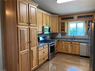 600 Yow Rd, Seagrove, NC 27341 - photo 6