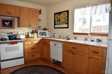 1205 NE Dempsey Dr, Bend, OR 97701 - photo 6