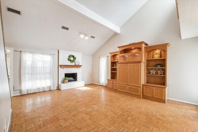 904 Golfview Dr, Richmond, TX 77469 - photo 6