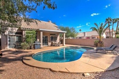 235 W Los Arboles Dr-44