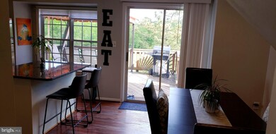 13815 Laura Ratcliff Ct, Centreville, VA 20121 - photo 7