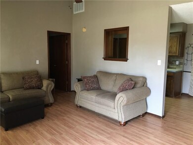 500 Silver Maple Ln, Noble, OK 73068 - photo 5