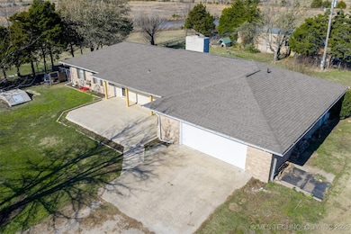 379022 Old Highway 62, Okemah, OK 74859 - photo 6