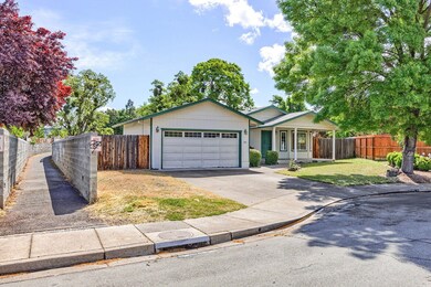 1158 Hampton Dr, Central Point, OR 97502 - photo 5