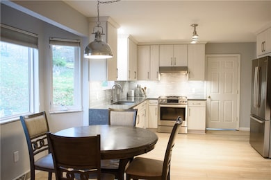 605 Tara Dr, Pittsburgh, PA 15237 - photo 6