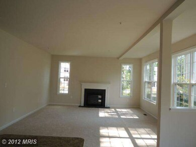 3275 Sutherland Dr, White Plains, MD 20695 - photo 4