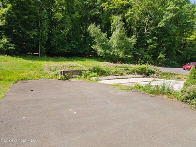 4-web-or-mls-10SpringAve_04
