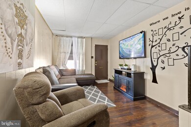 521 Linden St, Reading, PA 19604 - photo 3