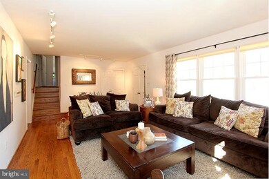 923 Croton Dr, Alexandria, VA 22308 - photo 7