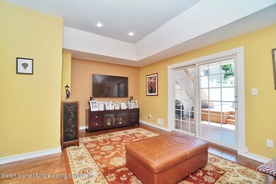 (7) family room on level 1 with access t