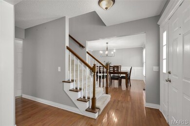 1978 Acorn Trail Dr, Florissant, MO 63031 - photo 2