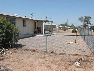 023-442727-back-yard-1