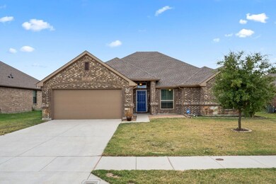 1122 Serendipity Cir, Sanger, TX 76266 - photo 2