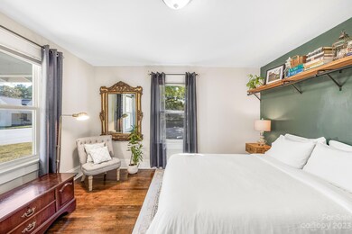 401 N Oakland Ave, Statesville, NC 28677 - photo 6