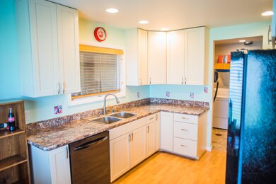 933 Cedar-8174