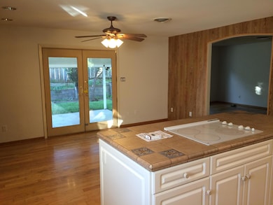 4045 Travona St, Redding, CA 96001 - photo 2