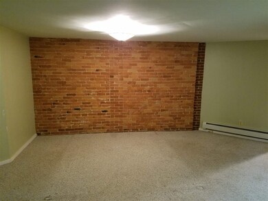 9 Chestnut St unit 1, Exeter, NH 03833 - photo 2