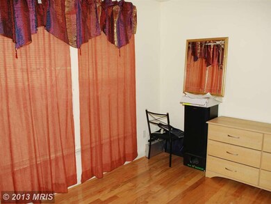 2560 Chase Wellesley Dr, Herndon, VA 20171 - photo 3