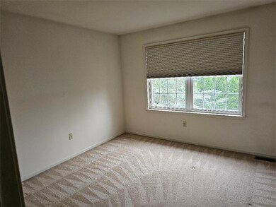 1256 Crofton Dr, Bethlehem, PA 18017 - photo 7