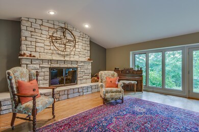 1545 Signal Point Dr Niles MI-large-006-