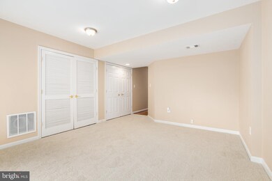 43721 Clear Lake Square, Ashburn, VA 20147 - photo 6