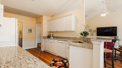 6305 Stapleton -40