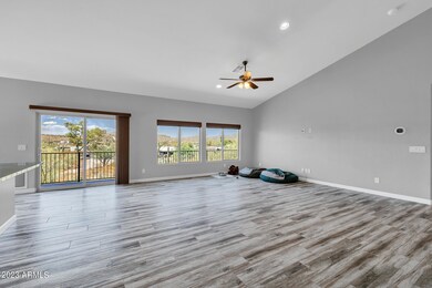 3323 W Wander Rd-8