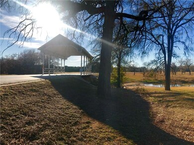 38030 Brookside Dr, Whitney, TX 76692 - photo 4