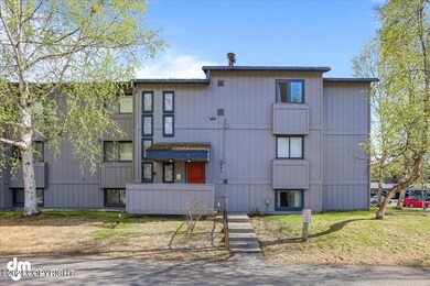 02-Front Exterior_IMG_5302