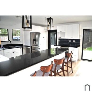 5515 Long Creek Ln, Houston, TX 77088 - photo 3