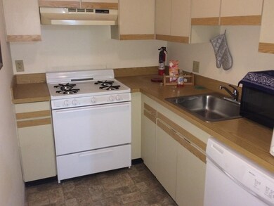 28 Kenmar Dr unit 284, Billerica, MA 01821 - photo 2