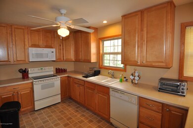 133 Bear Creek Lake Dr, Jim Thorpe, PA 18229 - photo 2