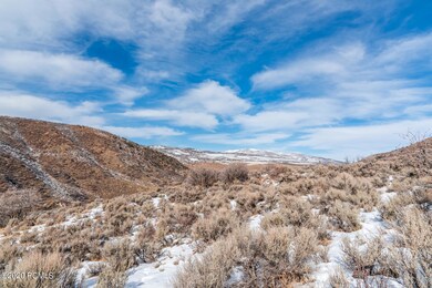 1280 Canyon Gate Road Park-007-040-1280