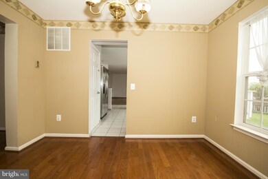 307 Brushwood Dr, Owings Mills, MD 21117 - photo 7