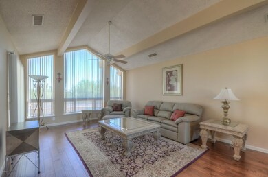 Living Room (3)