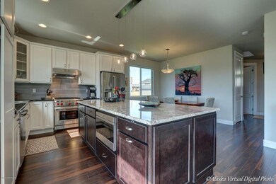 Kitchen w/ Oversize Island