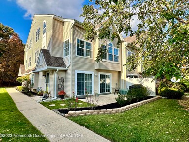 40 Dover Ct_Exterior Image 3