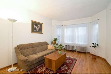 6214 N Mozart St unit 1W, Chicago, IL 60659 - photo 2