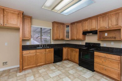 218 S Rush Cir E, Chandler, AZ 85226 - photo 6