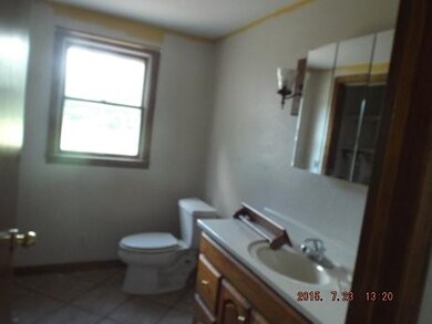 3310 W Bass Creek Rd, Beloit, WI 53511 - photo 5