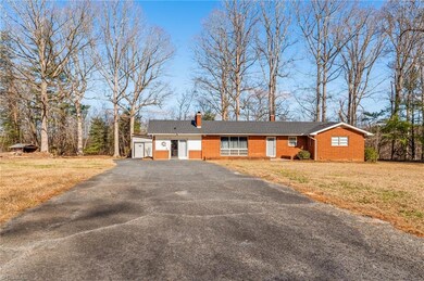 503 Oak View Ln, Asheboro, NC 27205 - photo 2