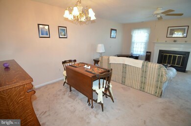1452 Vineyard Ct unit 111, Crofton, MD 21114 - photo 6